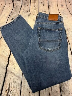 Lucky Brand 221 Original Straight Jeans Medium Wash Distressed Details Sz 33/32